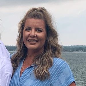 Meet your Posher, Cassandra